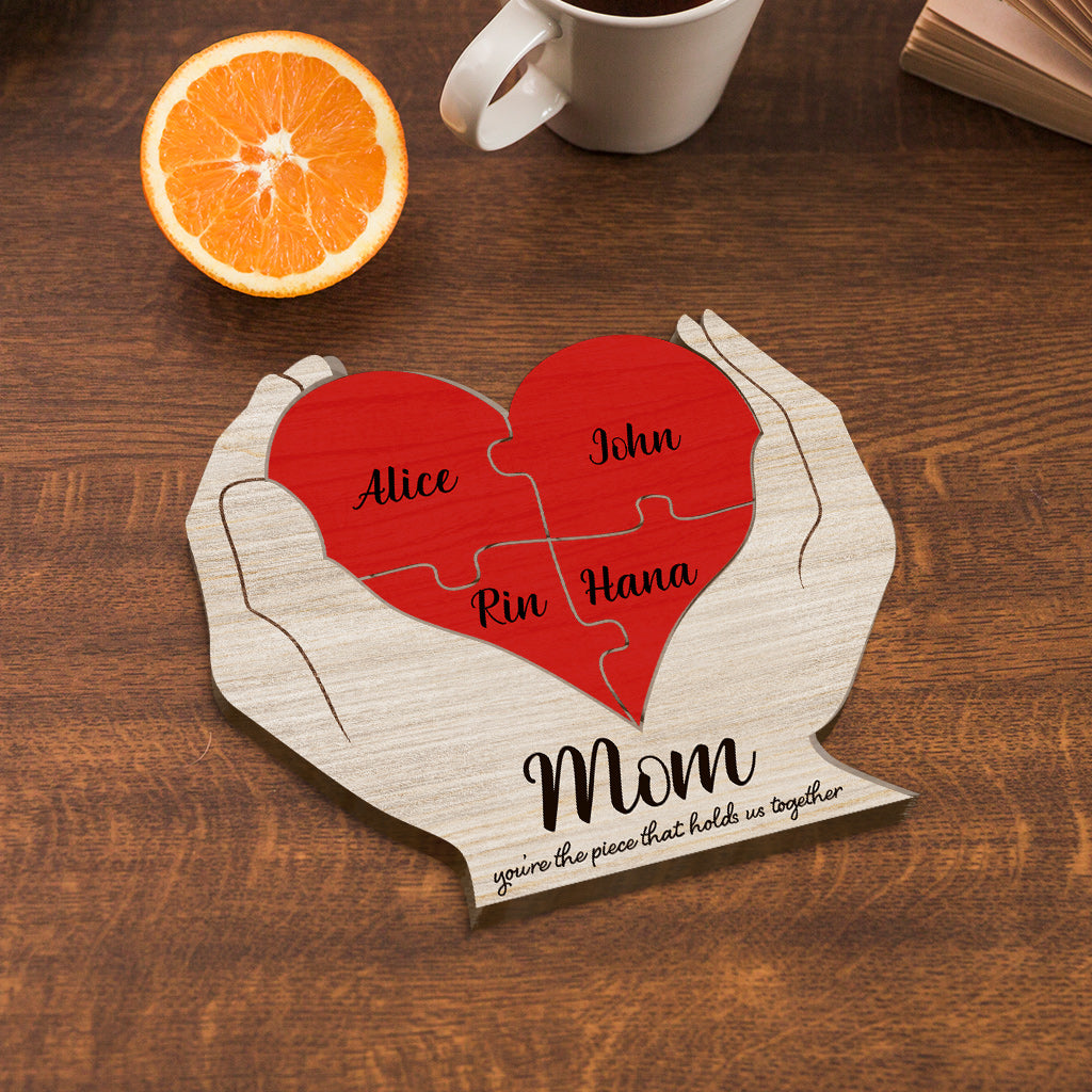 Maman, tu es le pilier de notre couple - Puzzle en bois personnalisé en forme de maman - Mains fleuries tenant un cœur