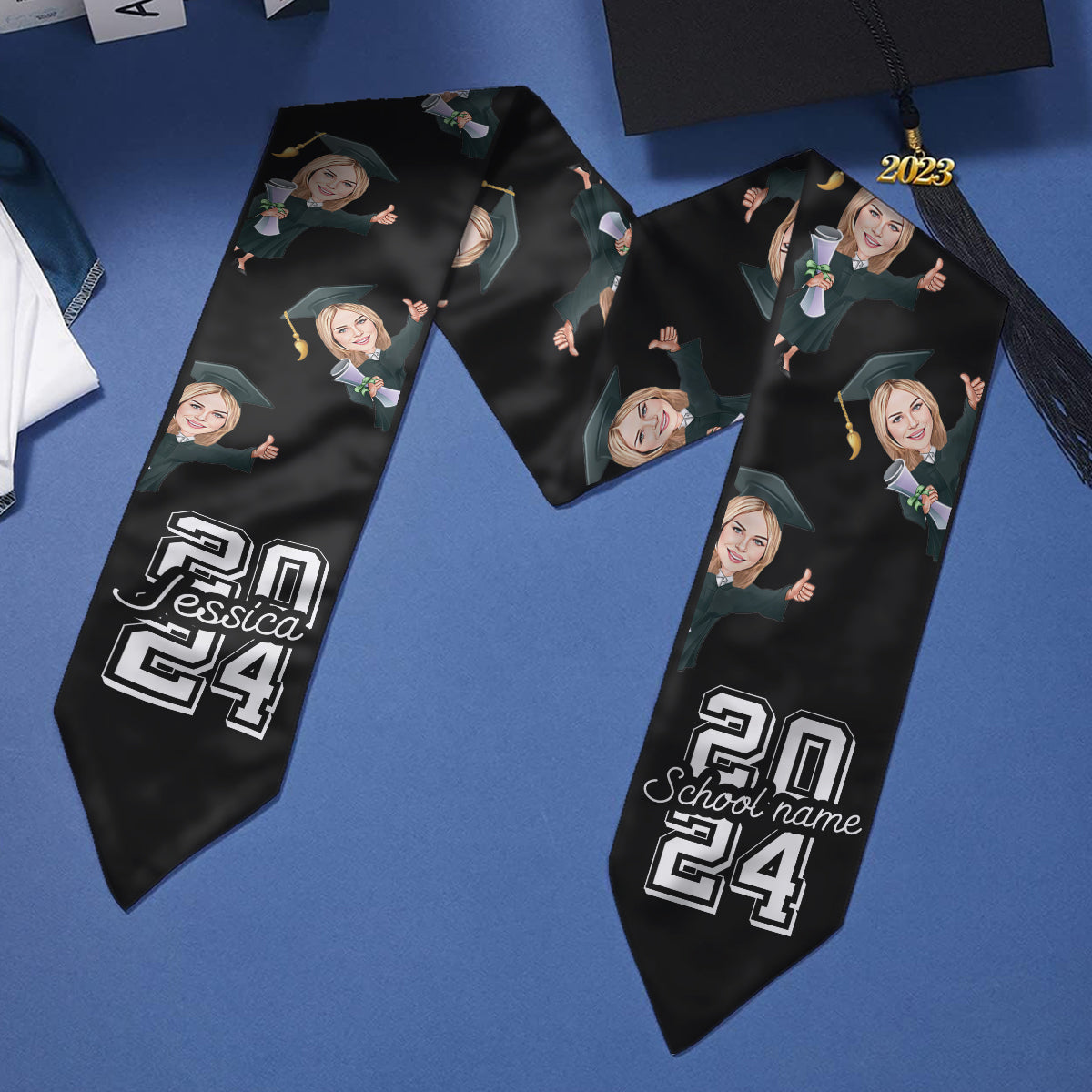 Écharpe de remise de diplôme personnalisée avec un personnage caricatural et amusant 