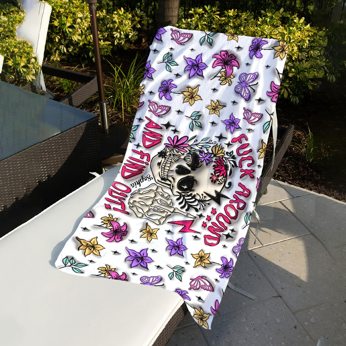 Fais des bêtises et découvre-le - Serviette de plage personnalisée en forme de crâne