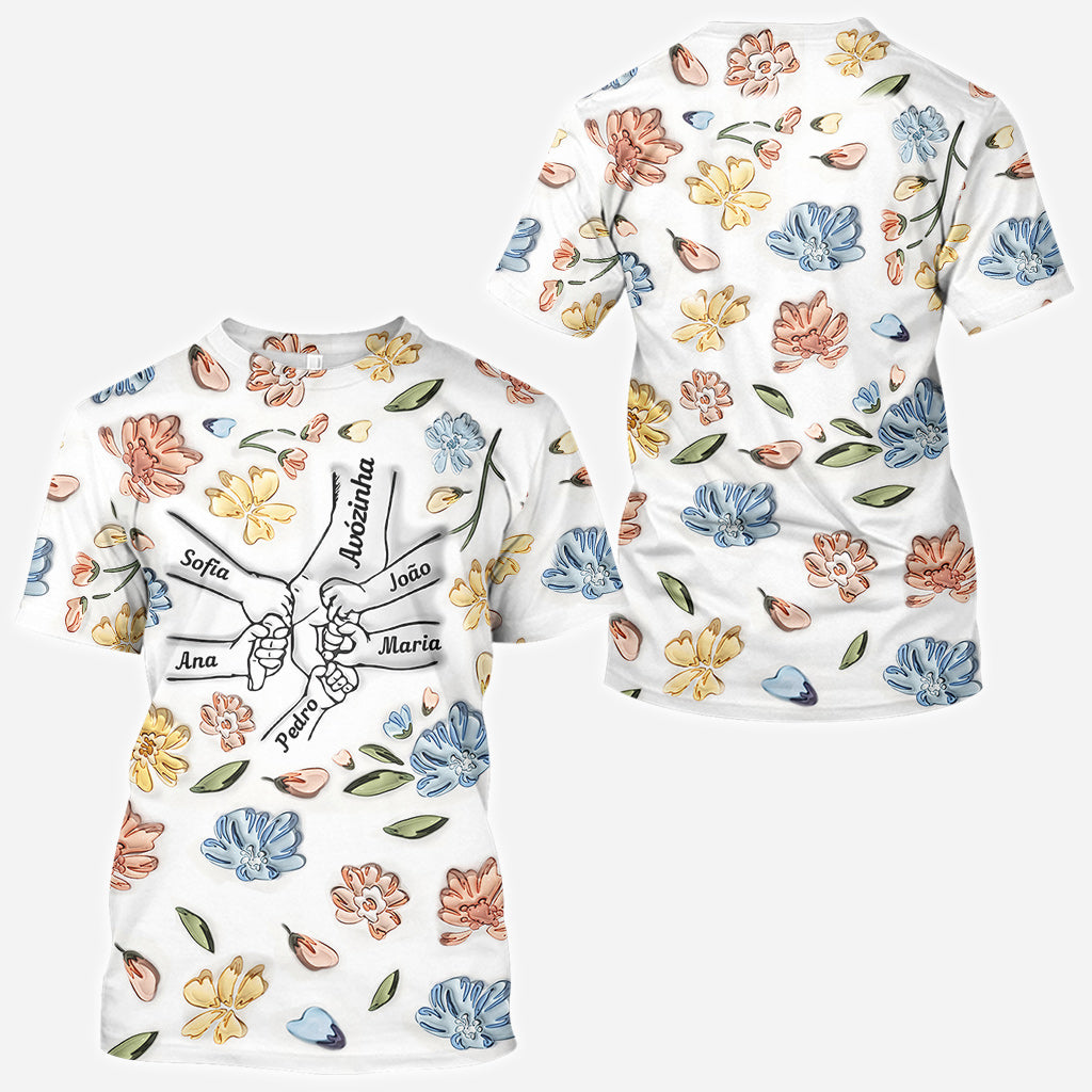 T-shirt personnalisé « Mains de maman tenant des fleurs pastel » avec motif floral pastel