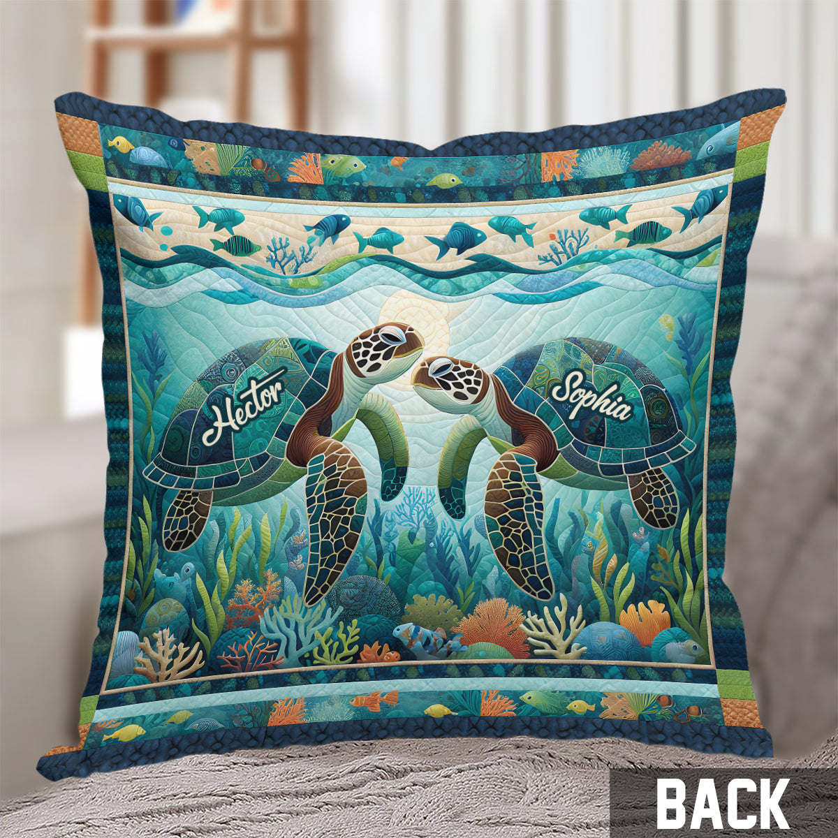 Toi, moi et la mer - Coussin décoratif personnalisé en forme de tortue