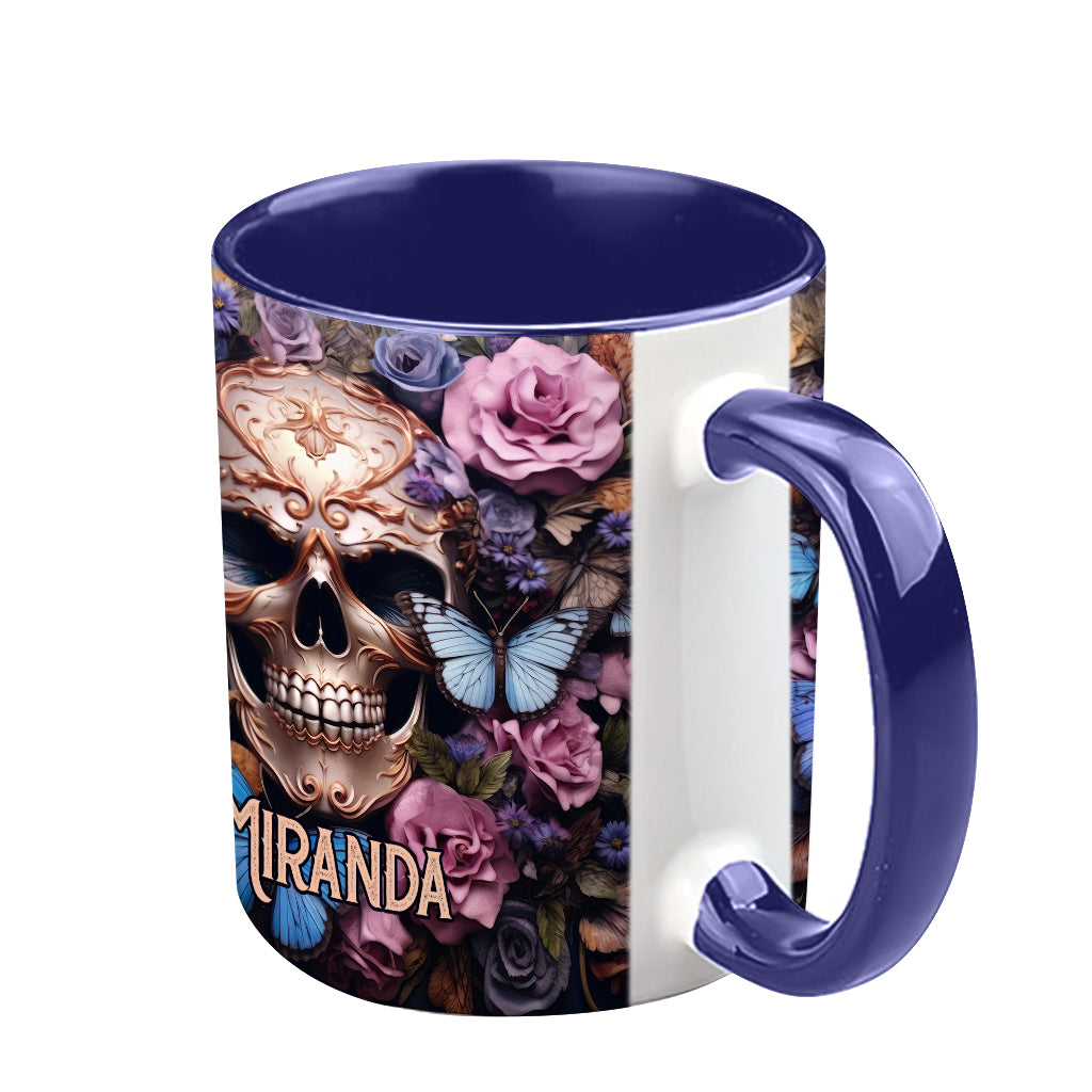 Mug personnalisé à motif crâne, roses et papillons - La beauté du crâne sombre