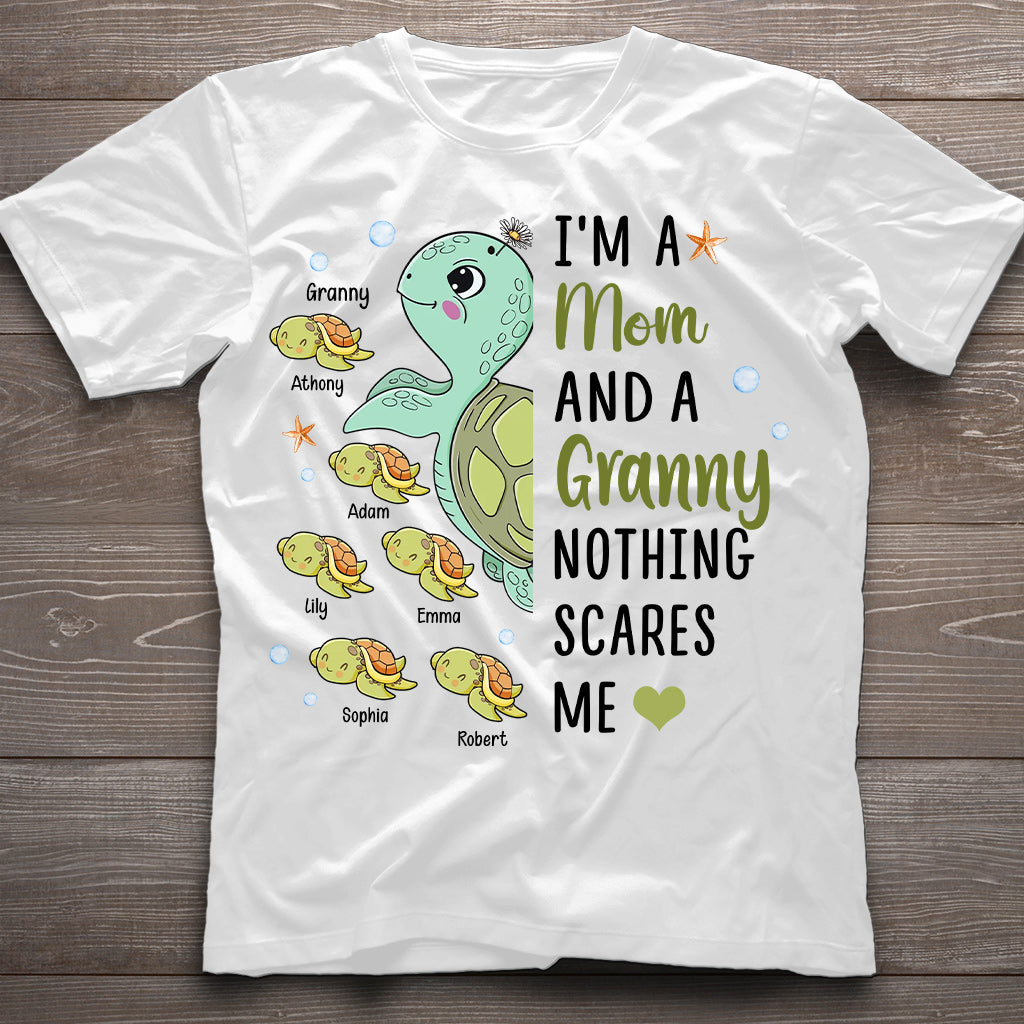 Rien ne me fait peur, mamie (version tortue) - T-shirt et sweat à capuche personnalisés pour mamie