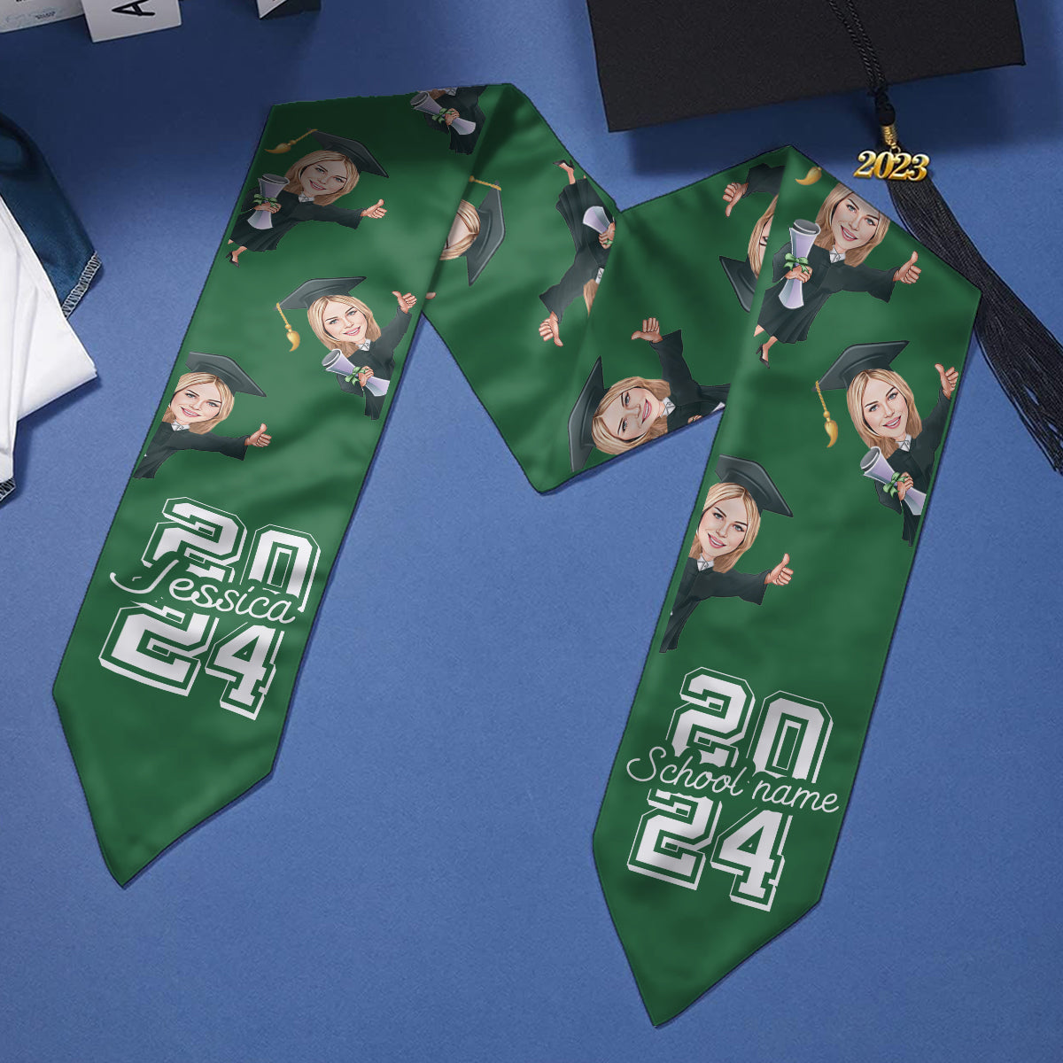 Écharpe de remise de diplôme personnalisée avec un personnage caricatural et amusant 