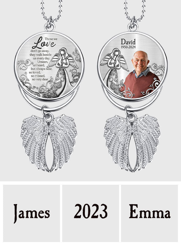 Ceux que nous aimons ne disparaissent jamais - Ornement commémoratif personnalisé en forme d'ailes