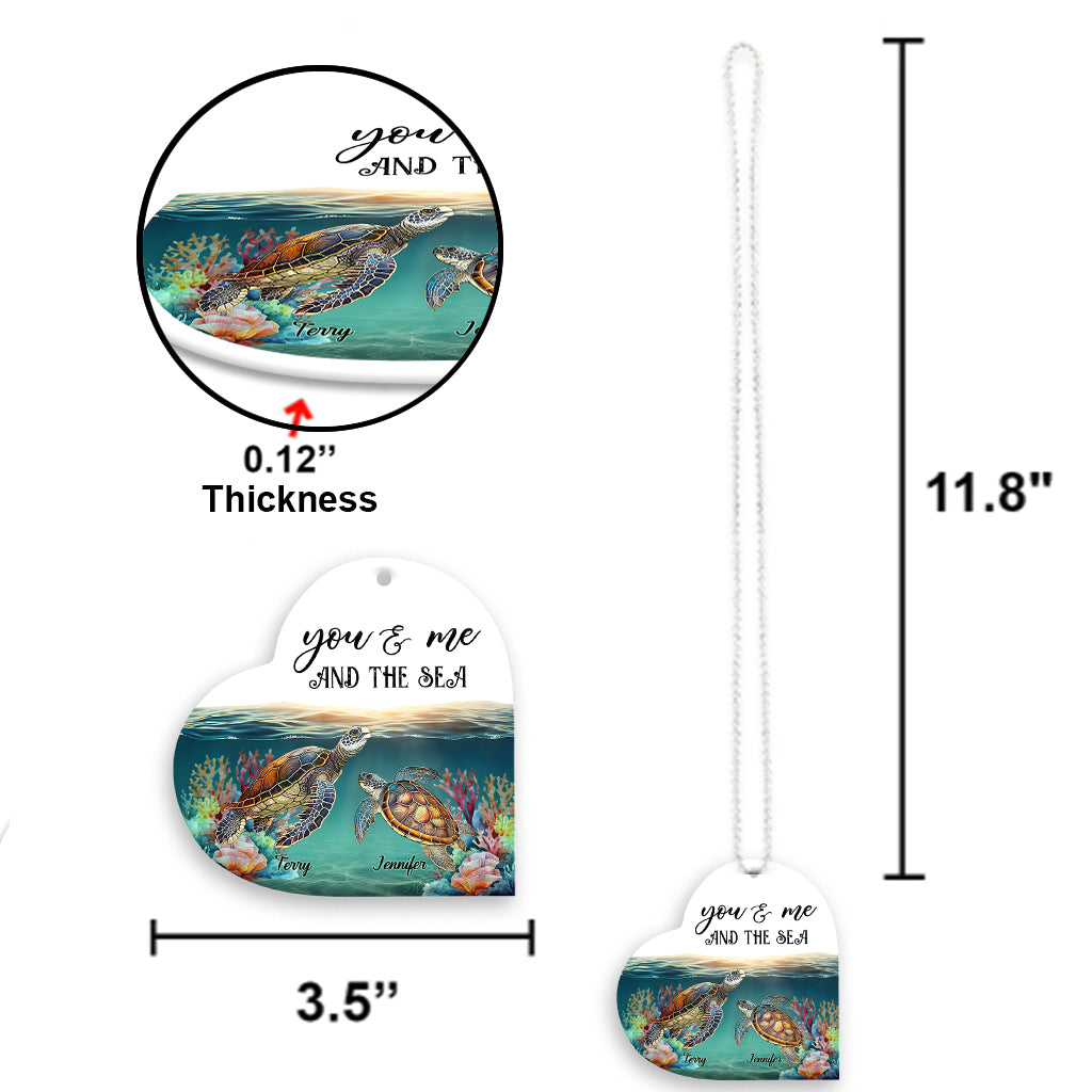 Toi, moi et la mer - Ornement de voiture transparent personnalisé en forme de tortue