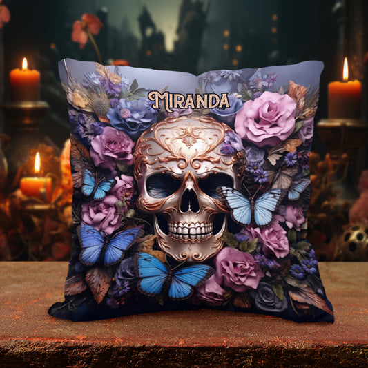 Coussin décoratif personnalisé « Beauté des ténèbres » avec crâne, roses et papillons