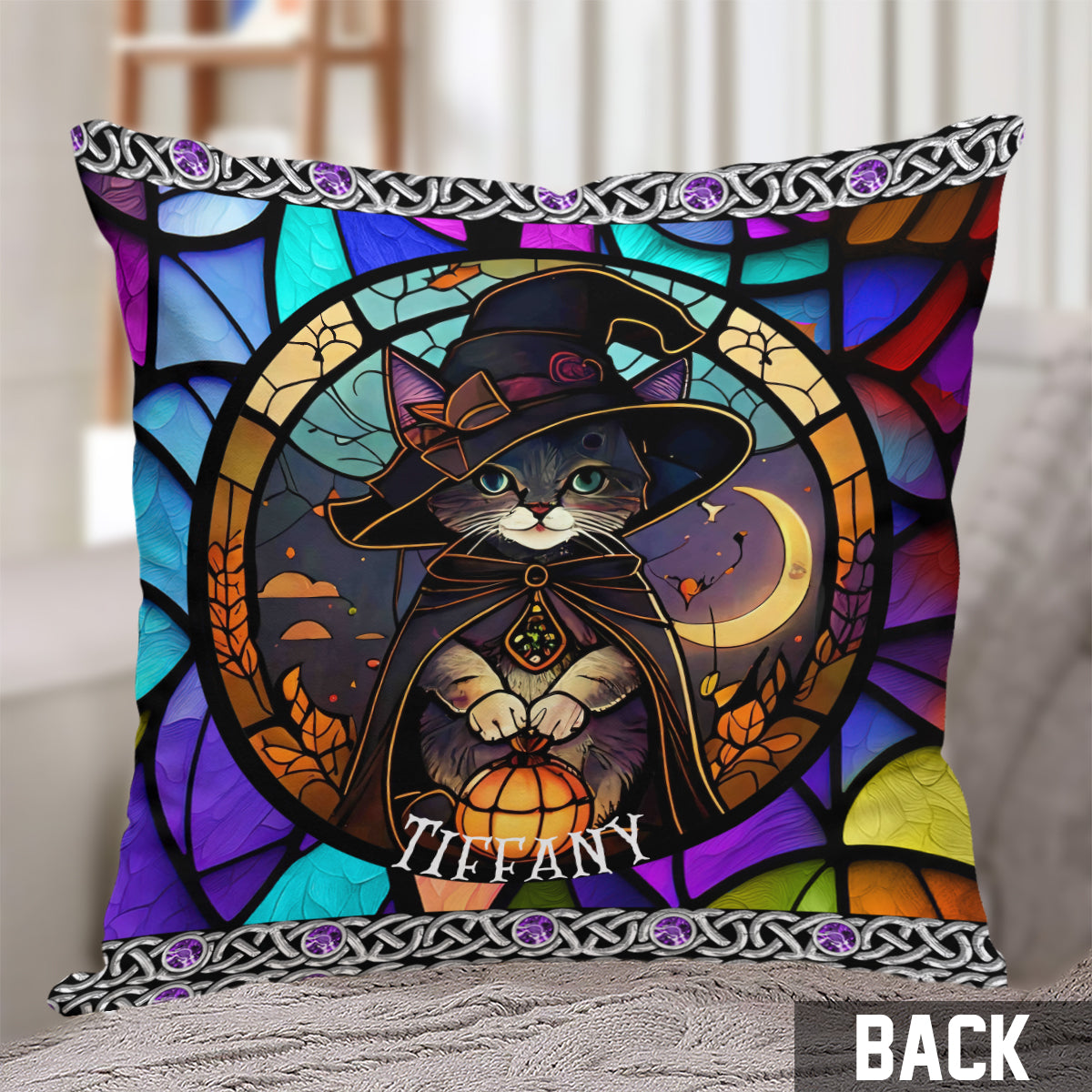 Magnifique vitrail représentant une sorcière et un chat noir - Coussin décoratif personnalisé chat noir