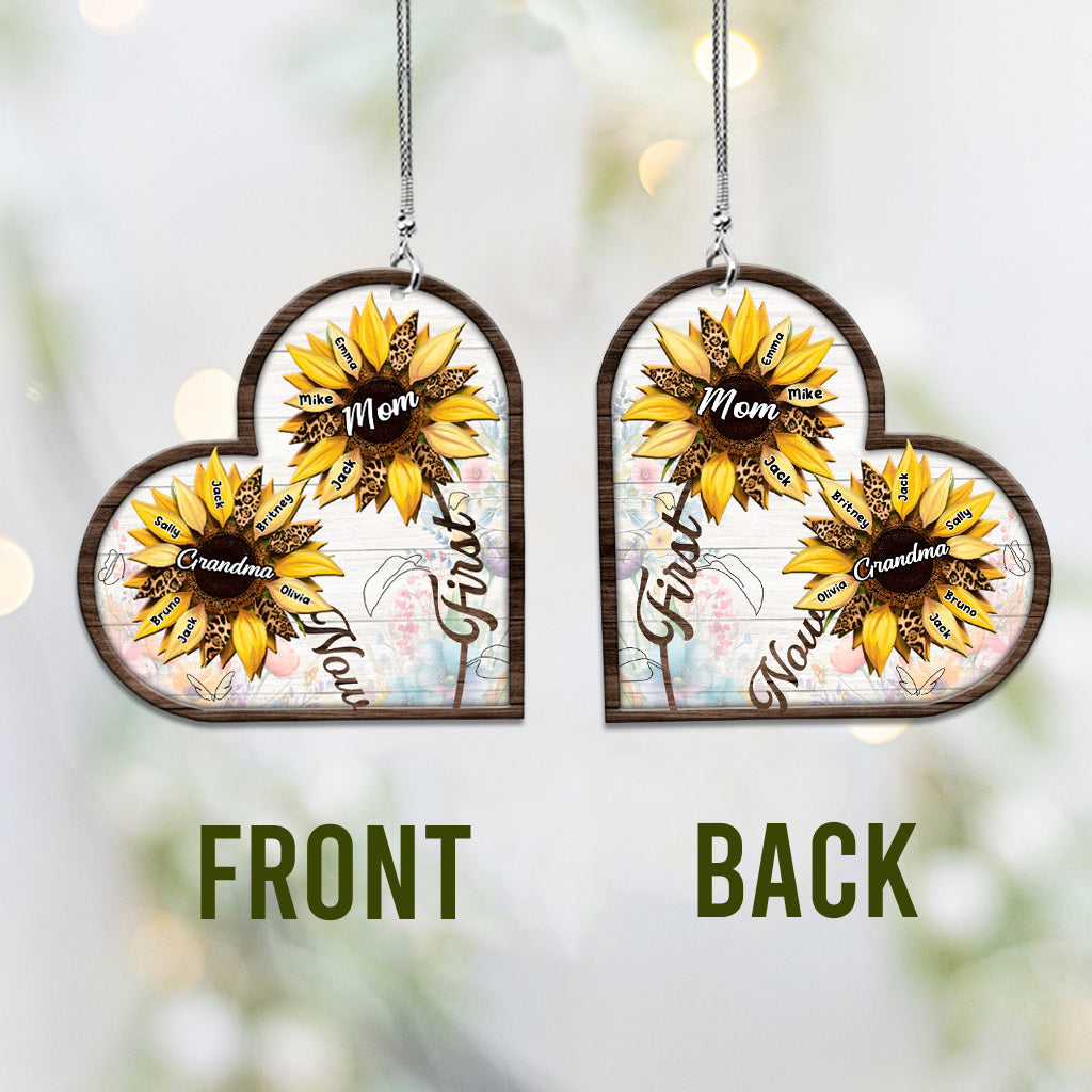 Tournesol « Maman d’abord, maintenant grand-mère » - Ornement de voiture personnalisé pour grand-mère