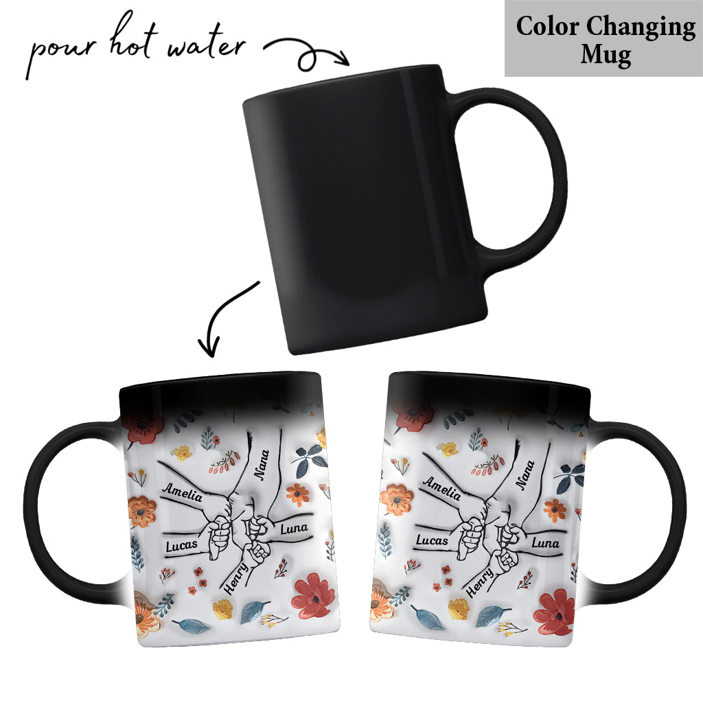 Mug personnalisé « Mains gonflées à fleurs » - Grand-mère