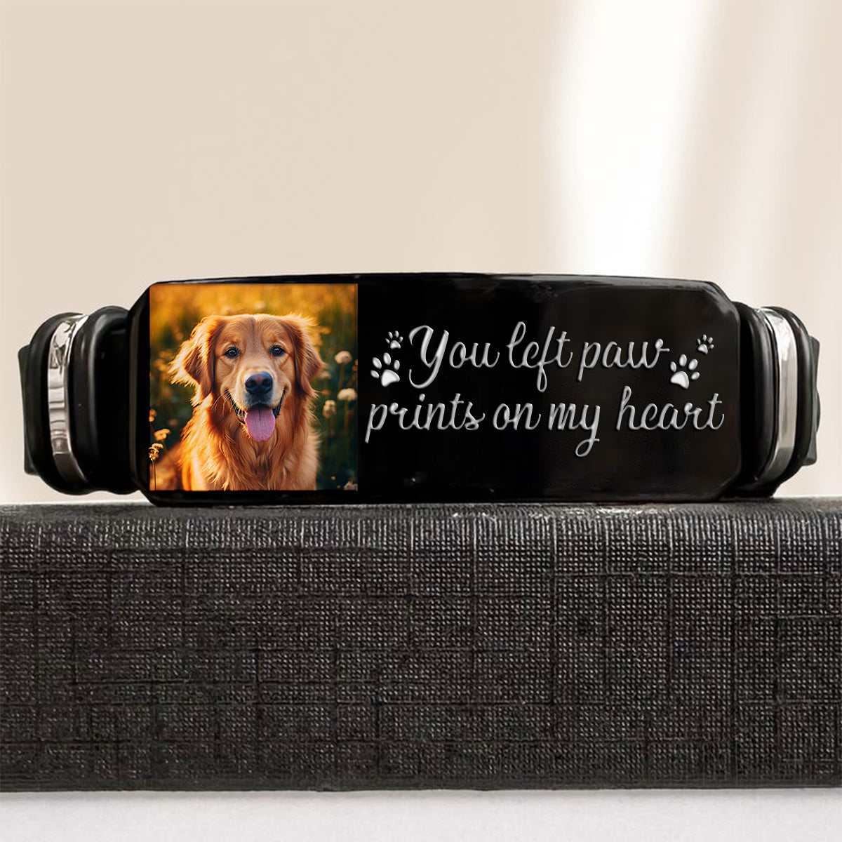 Tu as laissé des empreintes de pattes sur mon cœur - Bracelet personnalisé gravé avec un chien