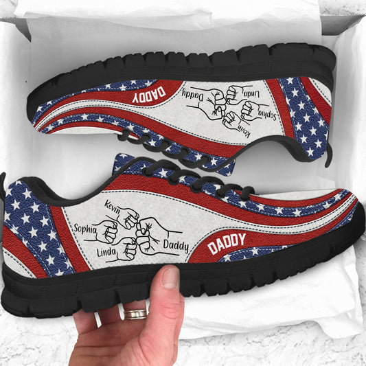 Baskets personnalisées « Daddy's Team Fist Bump » avec drapeau américain pour papa