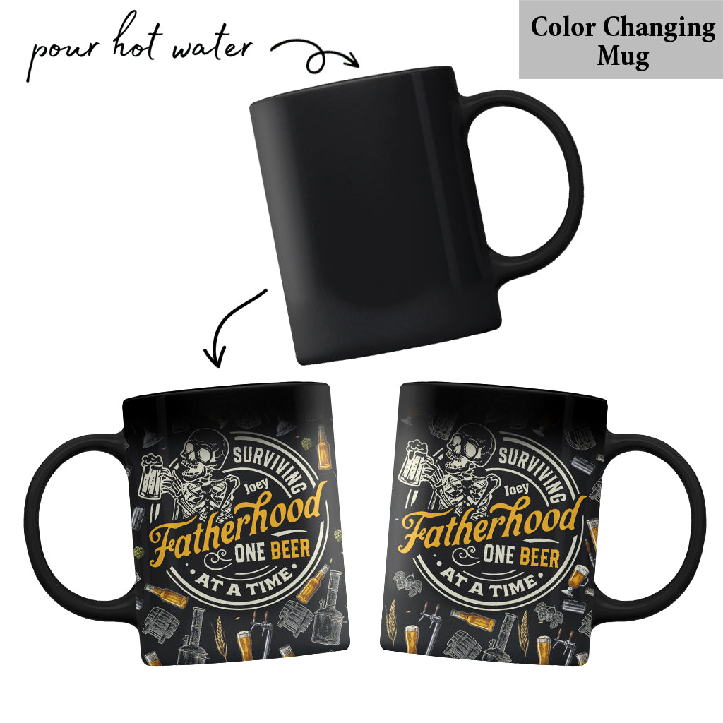 Survivre à la paternité, une bière à la fois - Mug personnalisé pour papa
