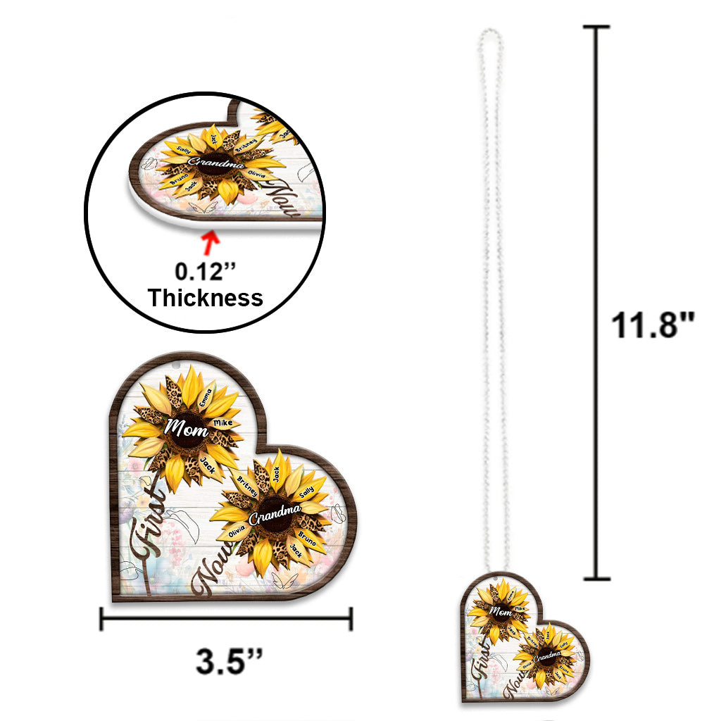 Tournesol « Maman d’abord, maintenant grand-mère » - Ornement de voiture personnalisé pour grand-mère