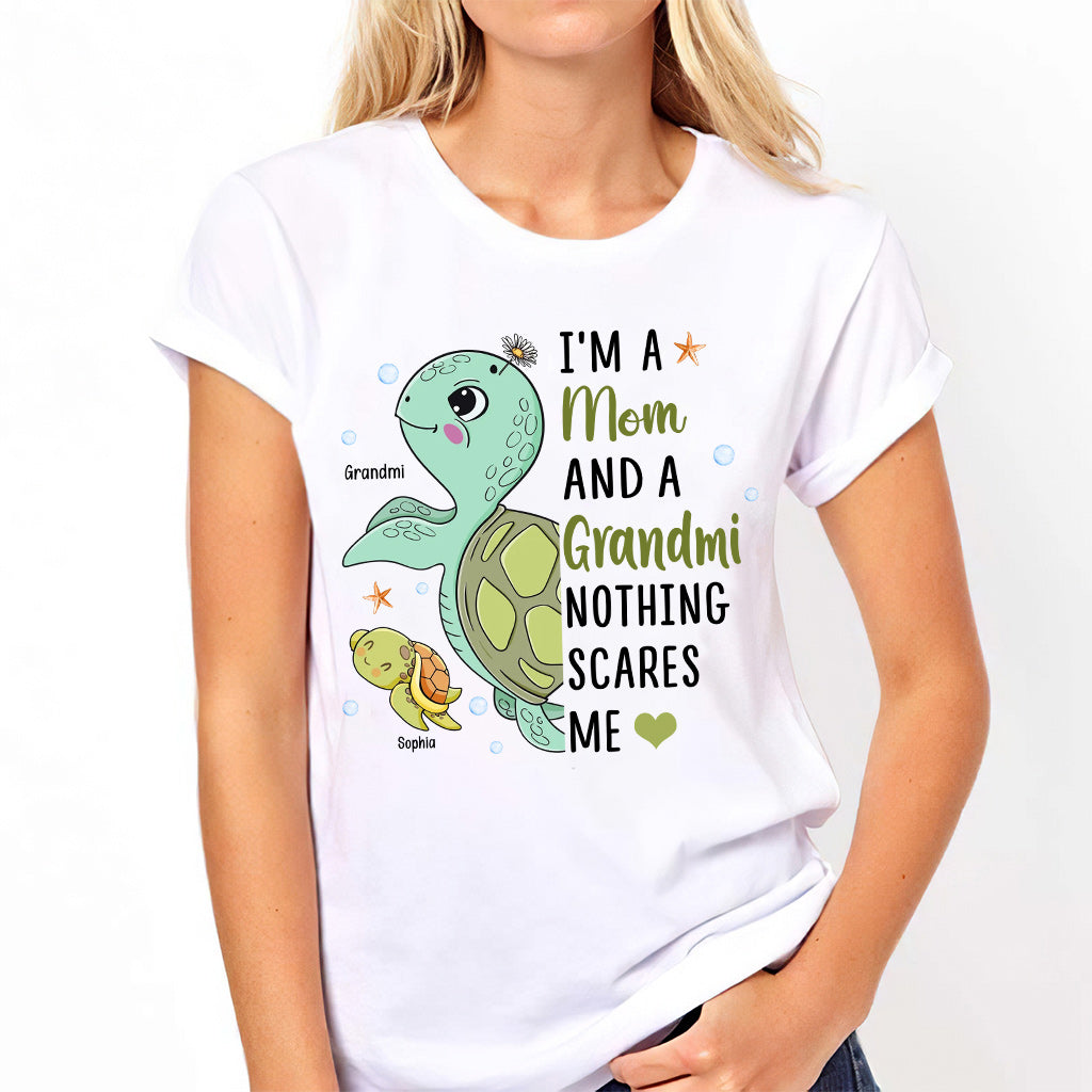 Rien ne me fait peur, mamie (version tortue) - T-shirt et sweat à capuche personnalisés pour mamie