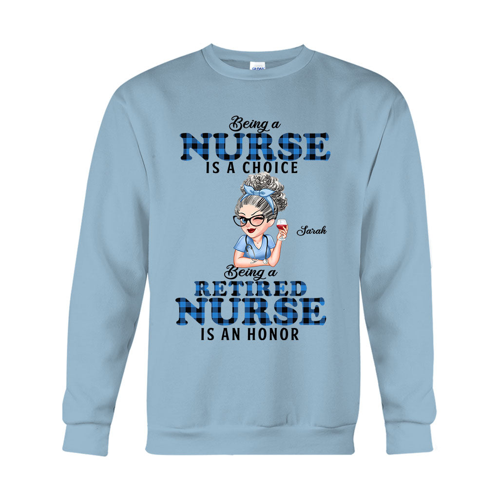 Être infirmière retraitée est un honneur - T-shirt et sweat à capuche personnalisés pour infirmières