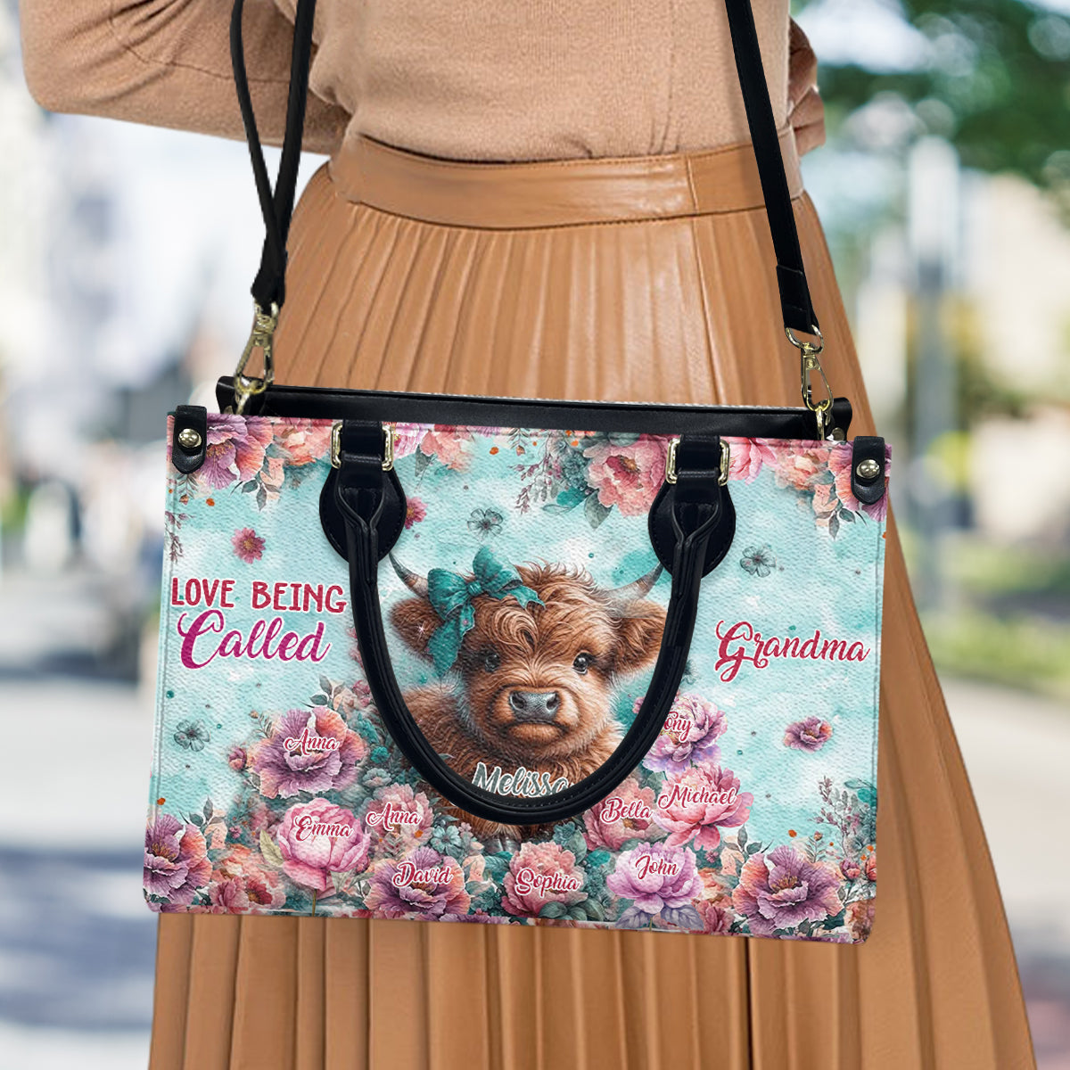 Sac à main en cuir personnalisé « J'adore qu'on m'appelle Mamie Highland Cow »