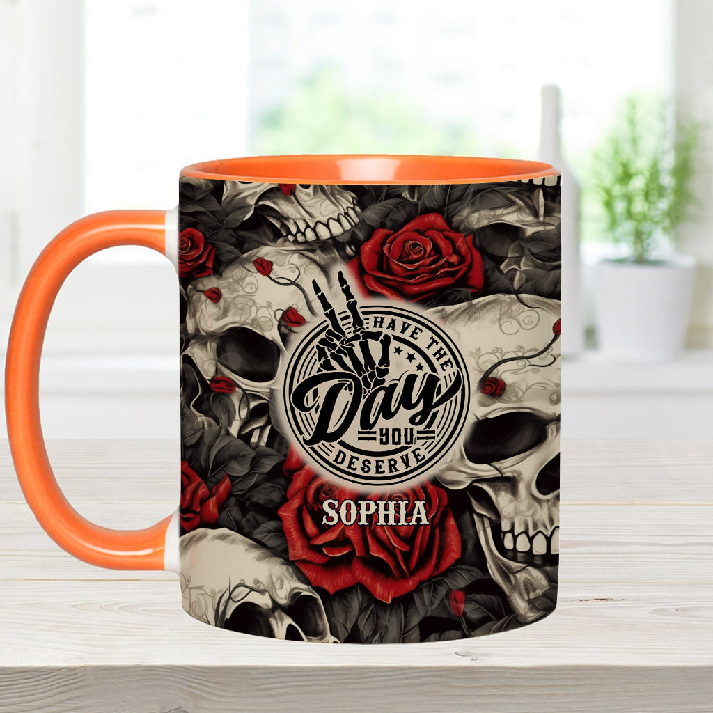 Passez une journée inoubliable avec cette tasse personnalisée à motif crâne et rose.