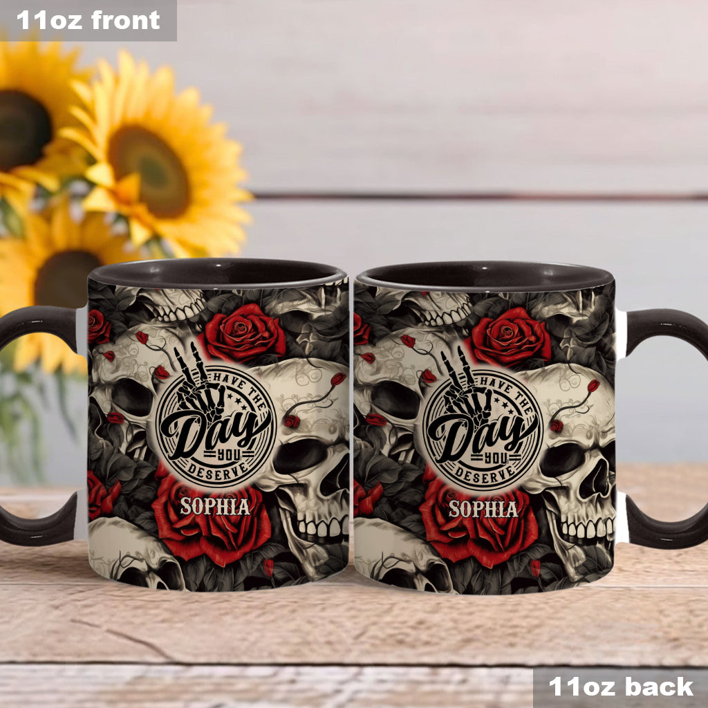Passez une journée inoubliable avec cette tasse personnalisée à motif crâne et rose.