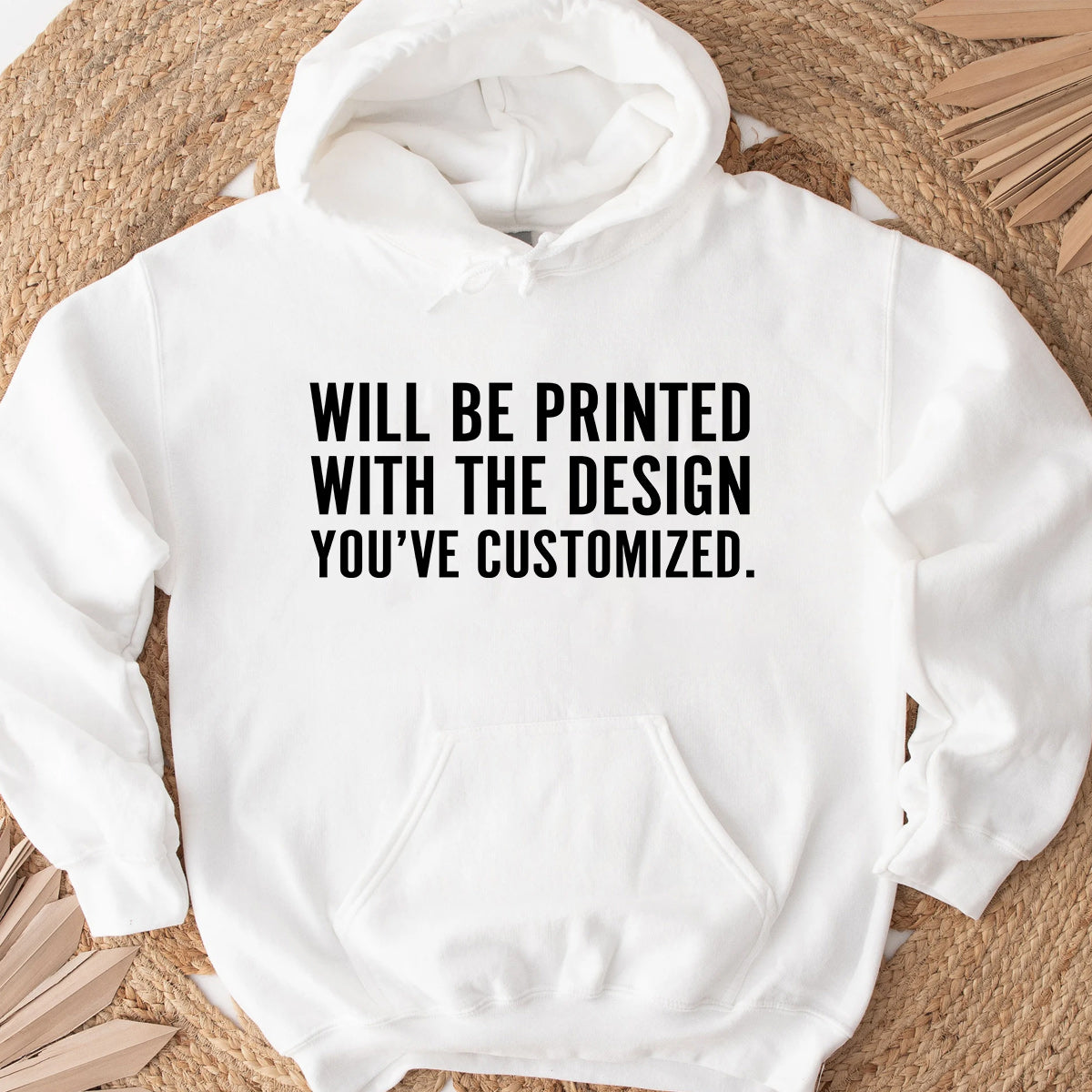 Le t-shirt et le sweat à capuche seront imprimés avec le motif que vous avez personnalisé.