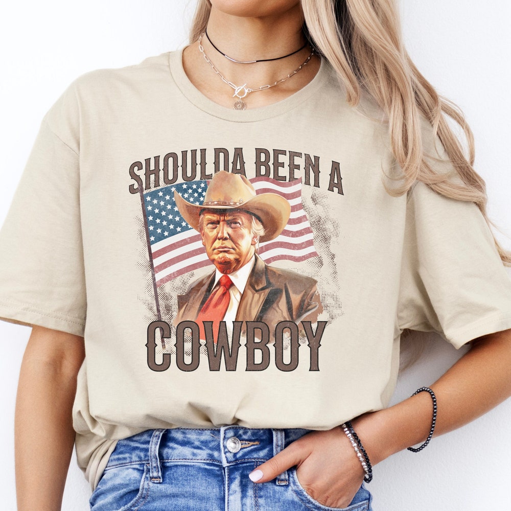 T-shirt humoristique « J'aurais dû être un cowboy » Trump 2024 MAGA, T-shirt du 4 juillet, Cadeau pour les supporters de Trump, Meeting Trump, T-shirt et sweat à capuche rétro western avec drapeau américain