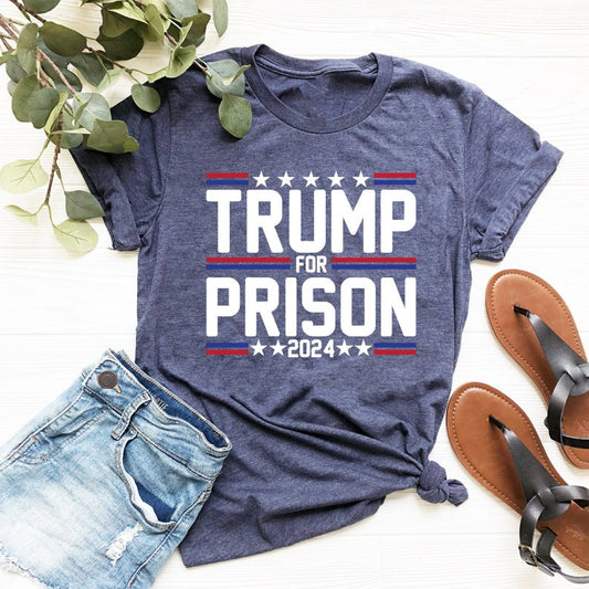 T-shirt « Trump en prison 2024 », cadeau humoristique et politique pour les démocrates, t-shirt anti-Trump, t-shirt « Trump coupable », t-shirt « Trump arrêté », t-shirt et sweat à capuche avec photo d'identité judiciaire de Trump