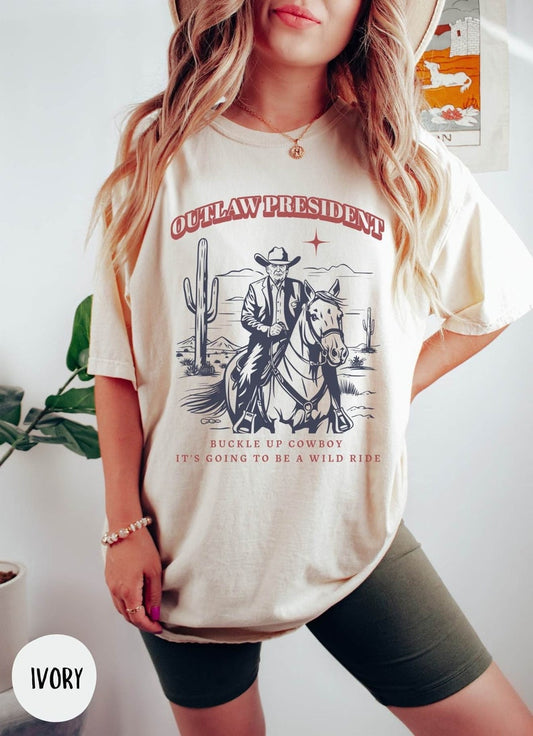 T-shirt « Le président hors-la-loi Trump », T-shirt western Donald Trump style cowboy, T-shirt et sweat à capuche humoristiques « Trump condamné mais non coupable » pour l’élection de 2024