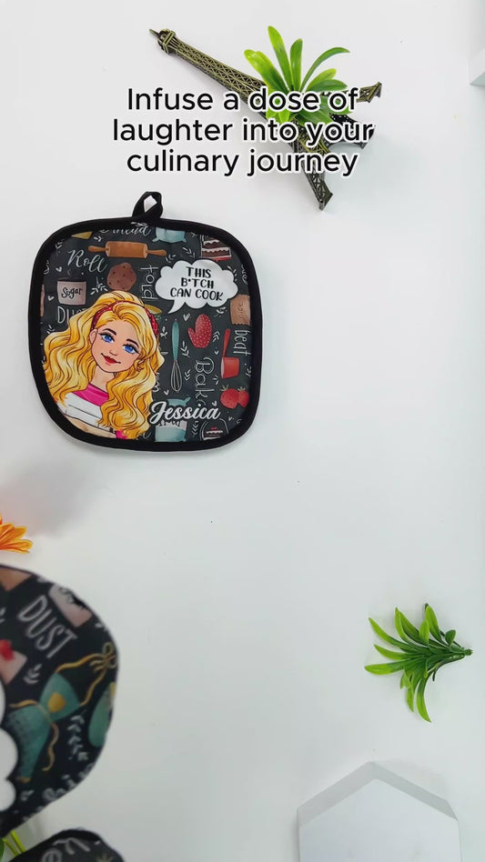 Ce set de gants de cuisine et maniques personnalisés « This B Can Cook »