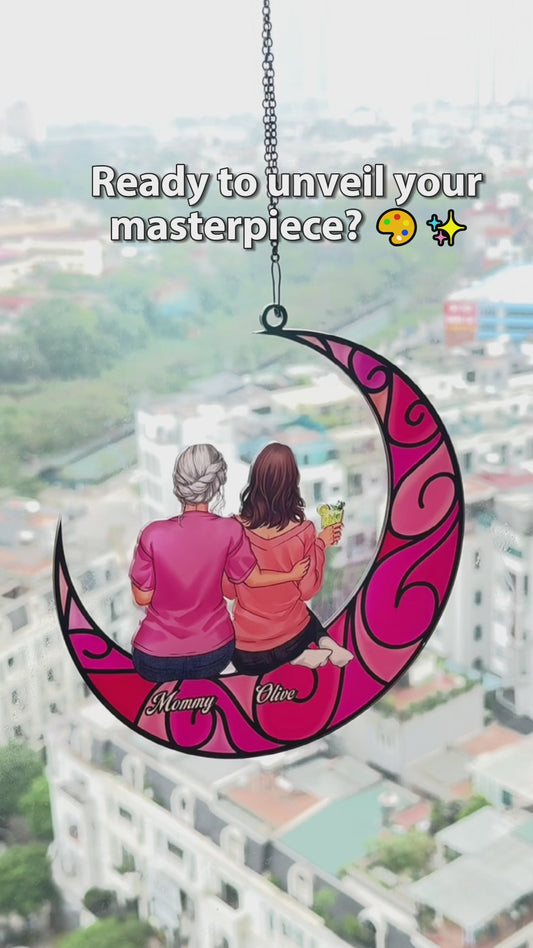 Mère et enfants assis sur la lune - Décoration attrape-soleil personnalisée à suspendre à la fenêtre - Mère et enfants
