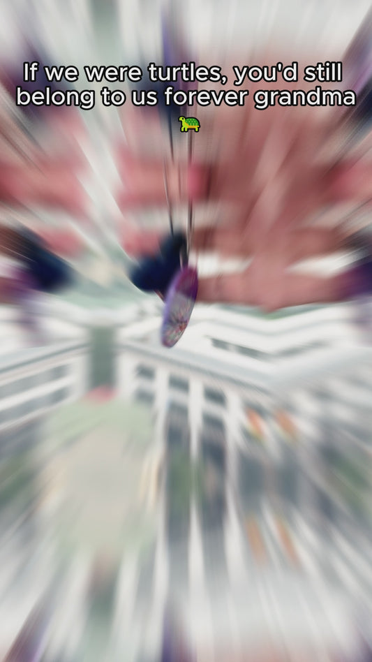 Porte-clés personnalisé « Grand-mère appartient à… » (Version tortue de mer)