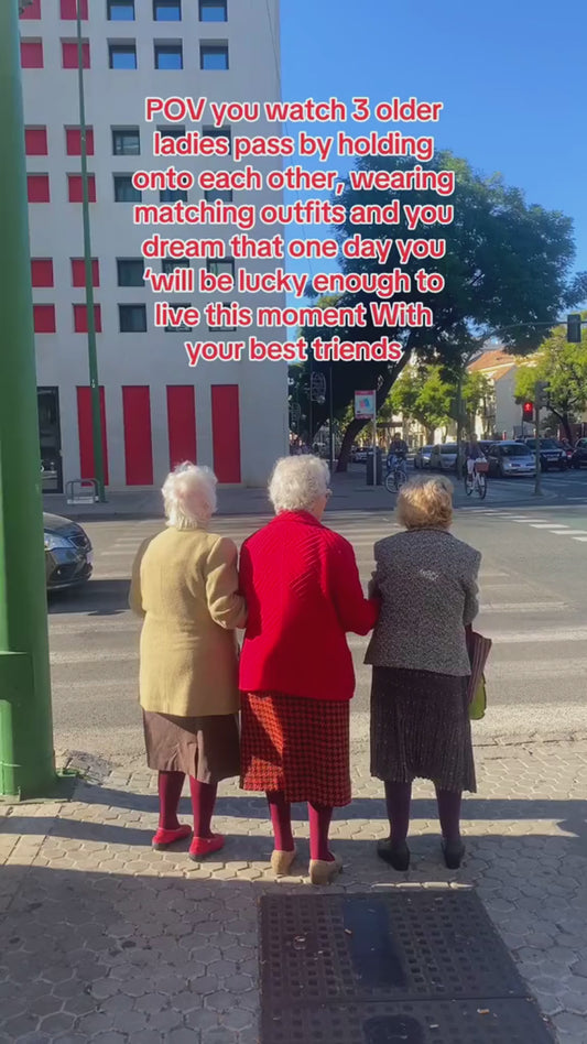 On sera amis jusqu'à la vieillesse et la sénile - Mug personnalisé pour meilleure amie