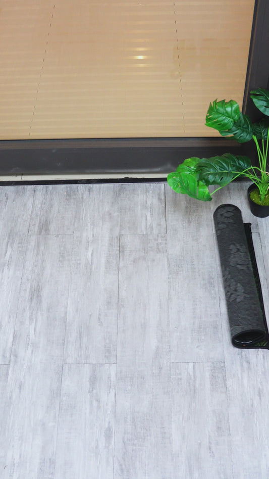 An Old Buck & His Sweet Doe Live Here - Personalized Hunting Doormat