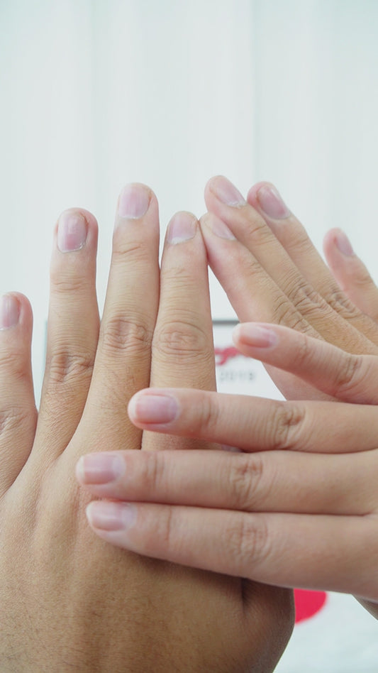 Mains de la mère et des enfants - Plaque en bois personnalisée à 2 couches « Mère »