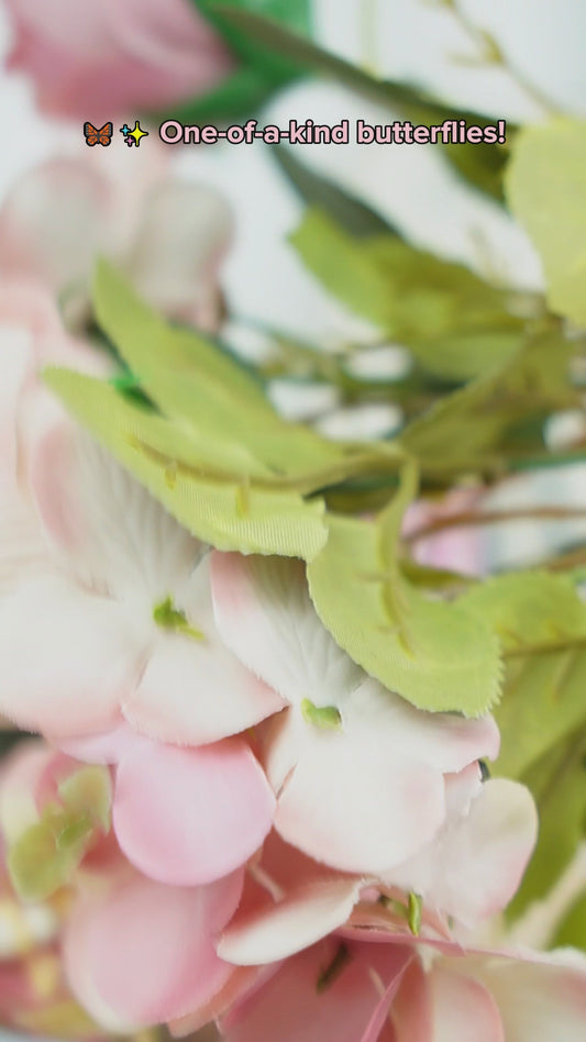 Mug personnalisé à motif papillon rose et floral
