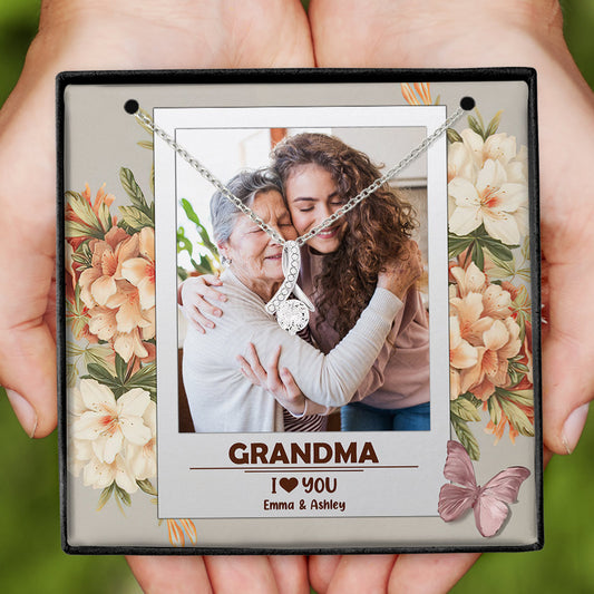 Grandma I Love You - Gift for grandma, mom, aunt, sister, wife, girlfriend - Personalized Necklace