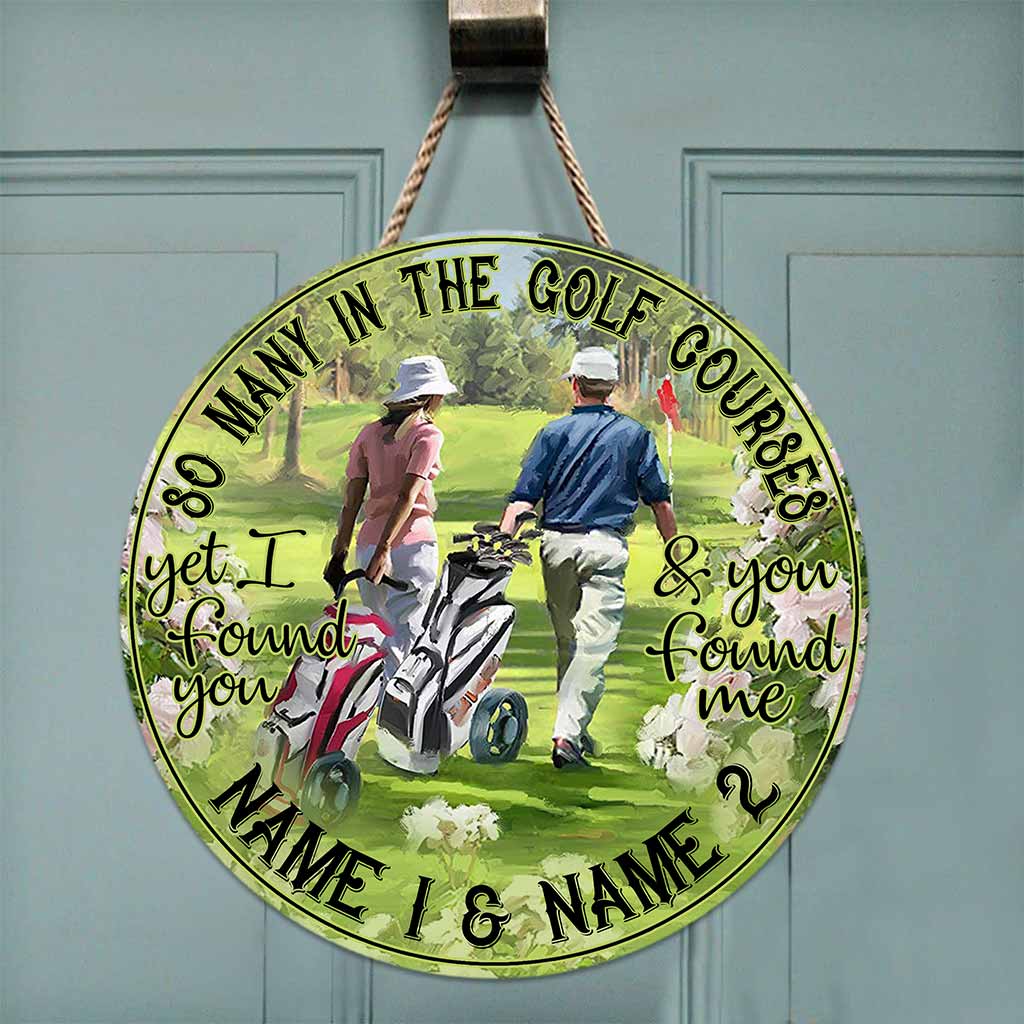 Panneau rond en bois personnalisé « Tellement de monde sur le terrain de golf »