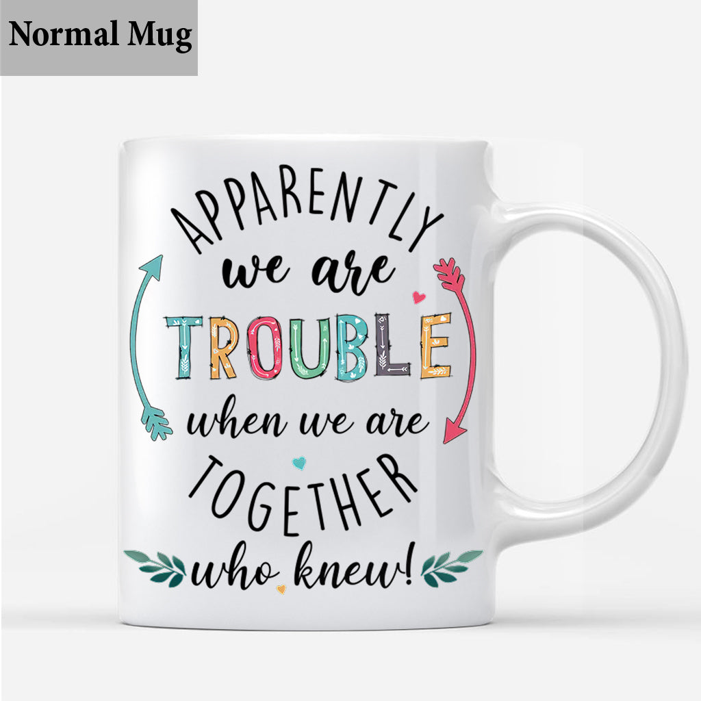 Apparemment, on est des chenapans quand on est ensemble - Mug personnalisé pour grand-mère