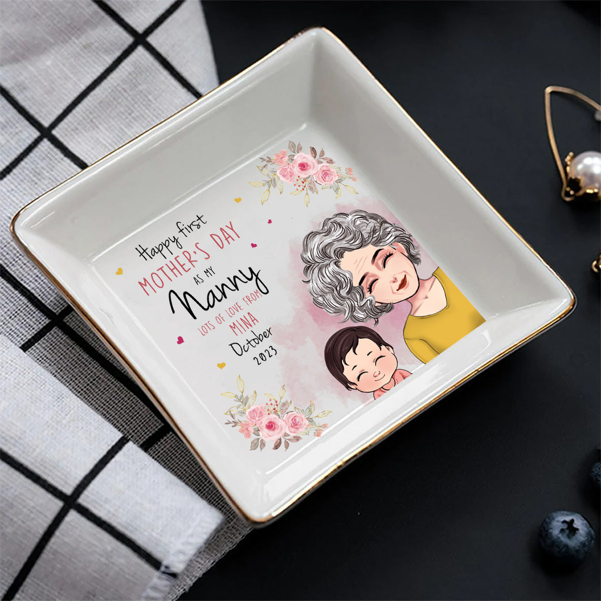 Bonne fête des Mères ! Porte-bijoux personnalisé pour grand-mère.
