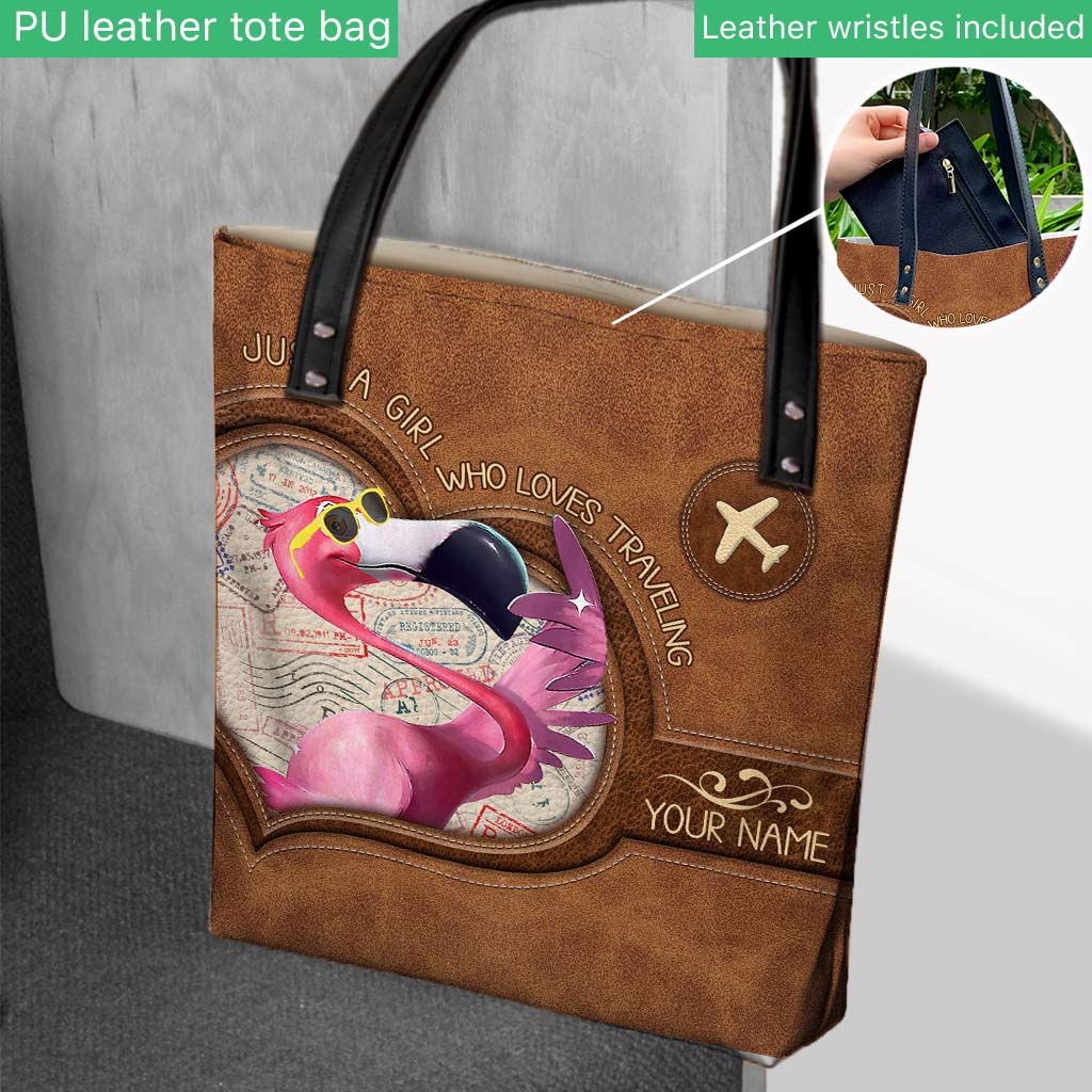 Sac fourre-tout de voyage personnalisé avec tampon de passeport vintage « Juste une fille qui aime voyager ».