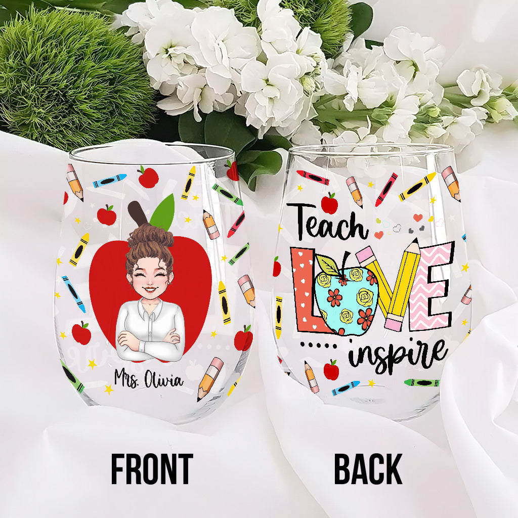 Enseigner, aimer, inspirer - Un verre à vin personnalisé avec un professeur