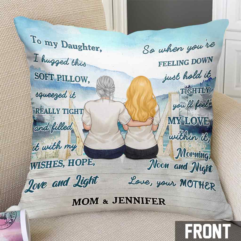 Coussin doux représentant une mère et sa fille enlacées - Coussin décoratif personnalisé pour la fête des mères