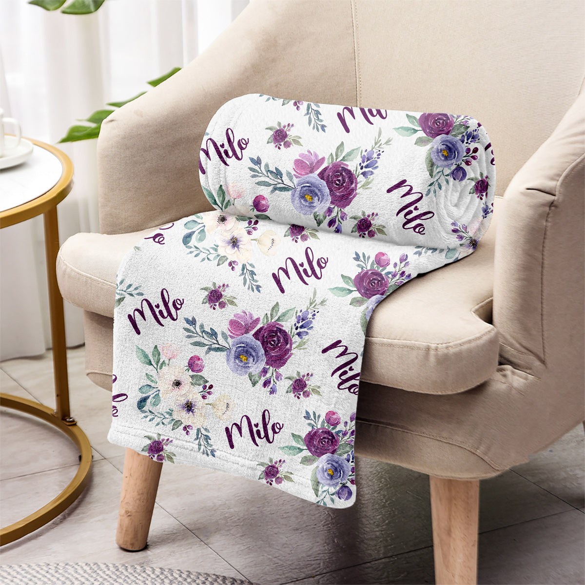 Couverture personnalisée pour chat avec nom de chat et fleurs violettes