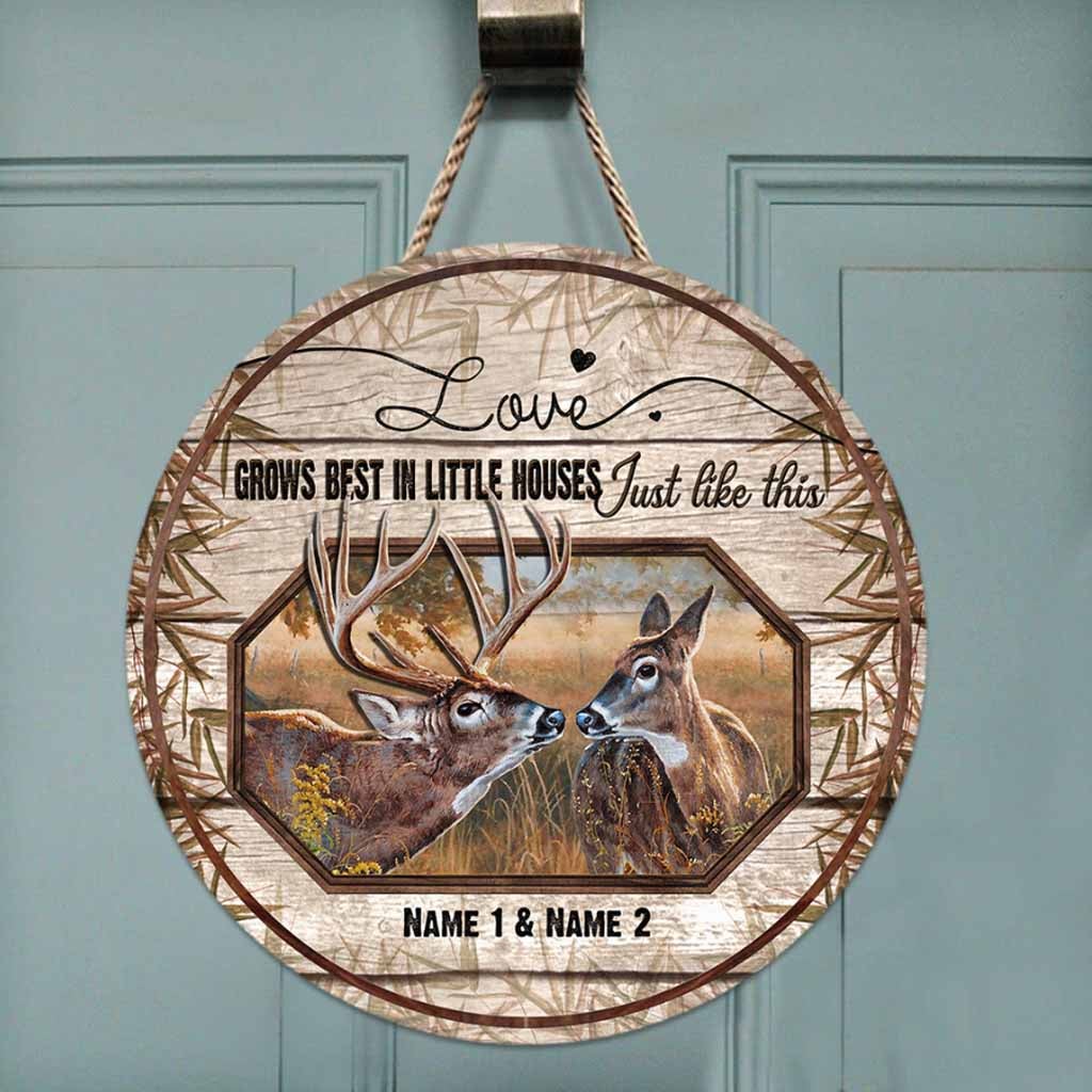 L'amour s'épanouit mieux - Panneau rond en bois personnalisé pour couples à la chasse