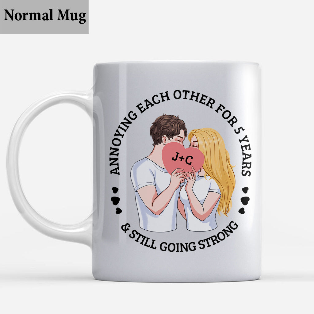 S'agacer mutuellement depuis des années et toujours aussi amoureux - Mug personnalisé pour couples