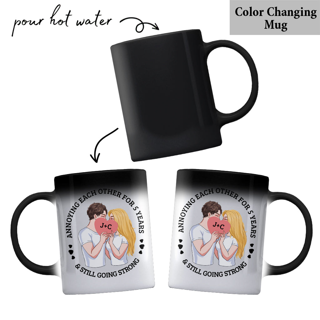 S'agacer mutuellement depuis des années et toujours aussi amoureux - Mug personnalisé pour couples
