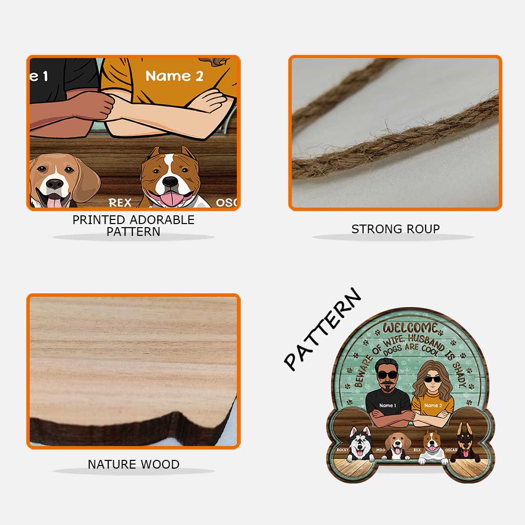 Bienvenue, soyez attentifs aux propriétaires - Panneau de Noël personnalisé pour chiens en bois