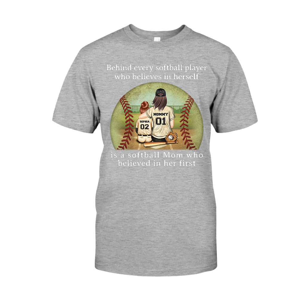Maman de softball croit en elle - T-shirt et sweat à capuche de softball personnalisés