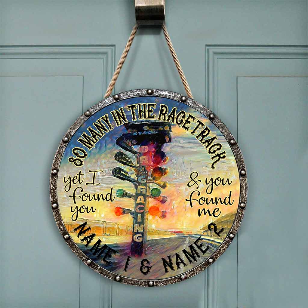 Tant de monde sur le circuit - Panneau rond en bois imprimé motif métal course