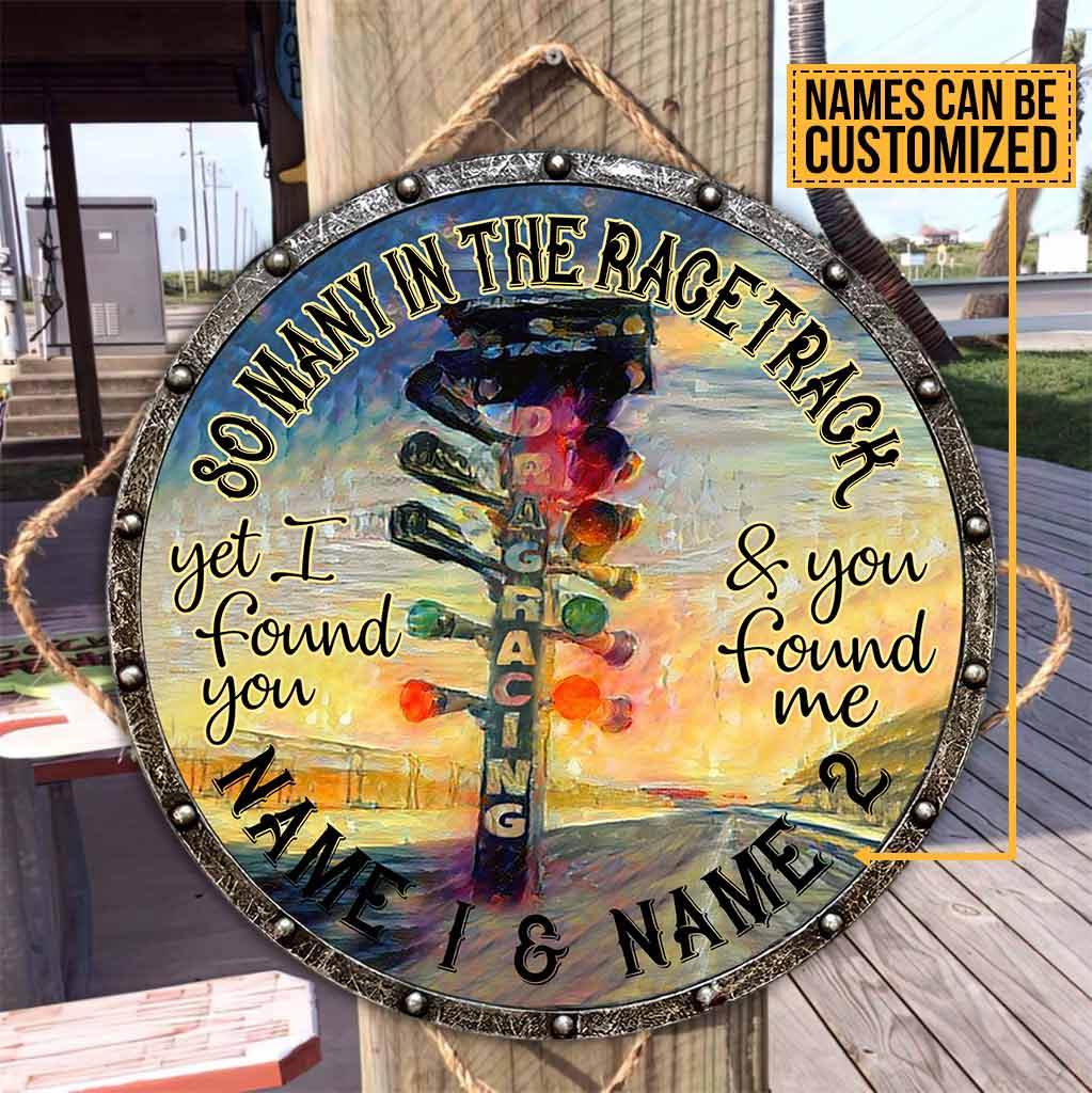 Tant de monde sur le circuit - Panneau rond en bois imprimé motif métal course