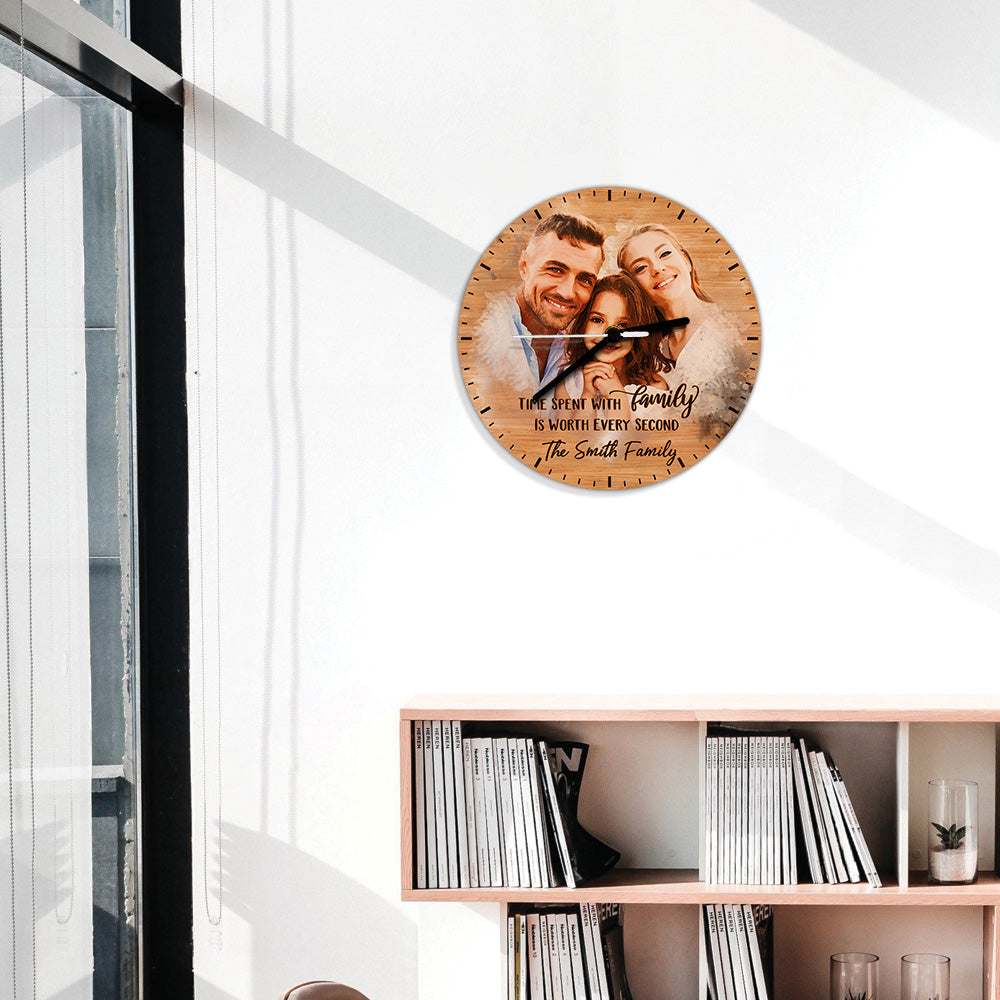 Le temps passé en famille n'est jamais perdu - Horloge murale familiale personnalisée